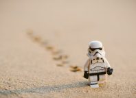 Cum îţi dai seama că are un penis minuscul figurina lego star wars