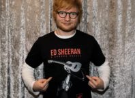 Ed Sheeran a scos la licitație un tablou pictat de el